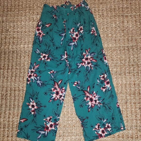Candie's Green and Pink Wide Leg Jumpsuit with Floral Pattern - Picture 4 of 4